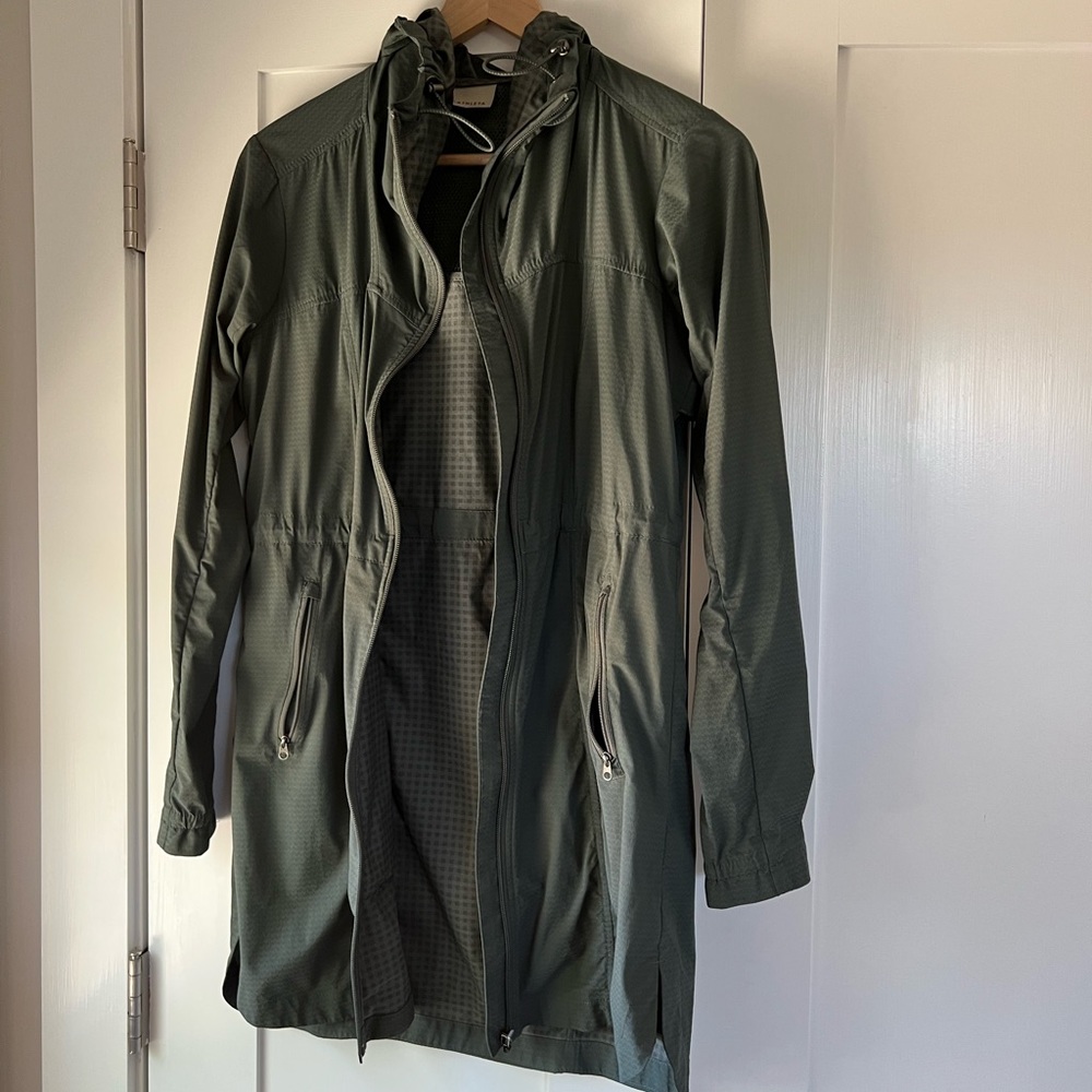 Athleta Windbreaker/Rain Jacket - image 1